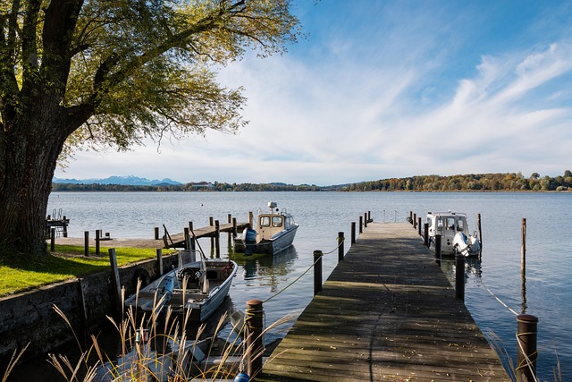 阿尔瓦雷斯连续两个赛季在欧冠被皇马淘汰，均倒.